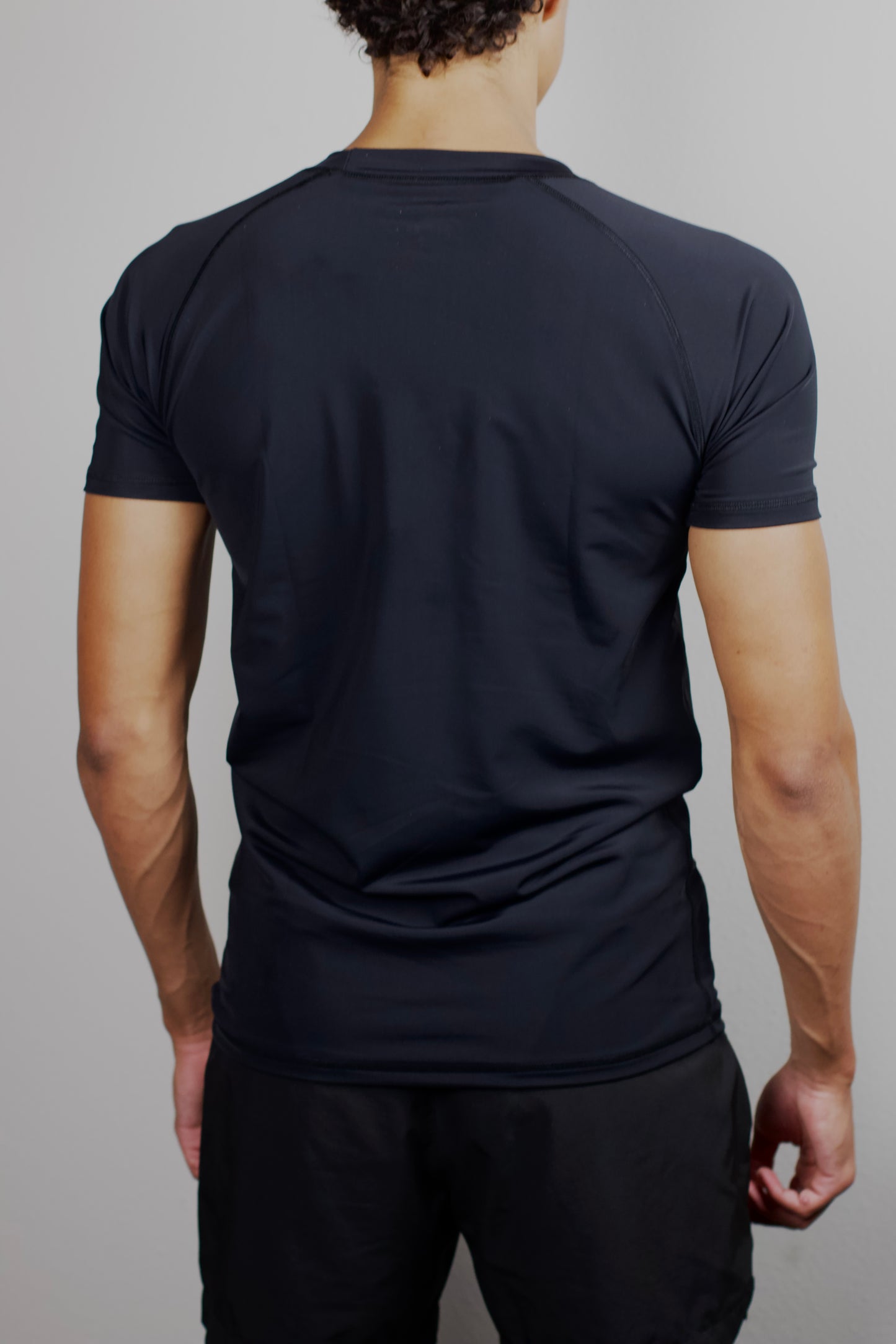 BRANDLESS COMPRESSION TEE - BLACK
